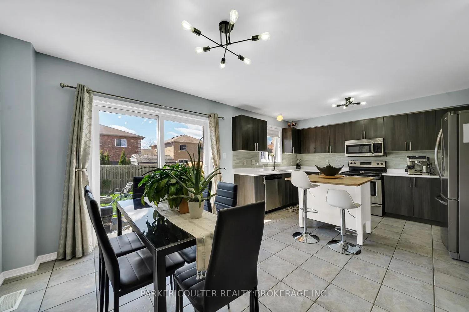 Photo 11 of 2100 Osbond Road, Innisfil, Alcona — HOMEH