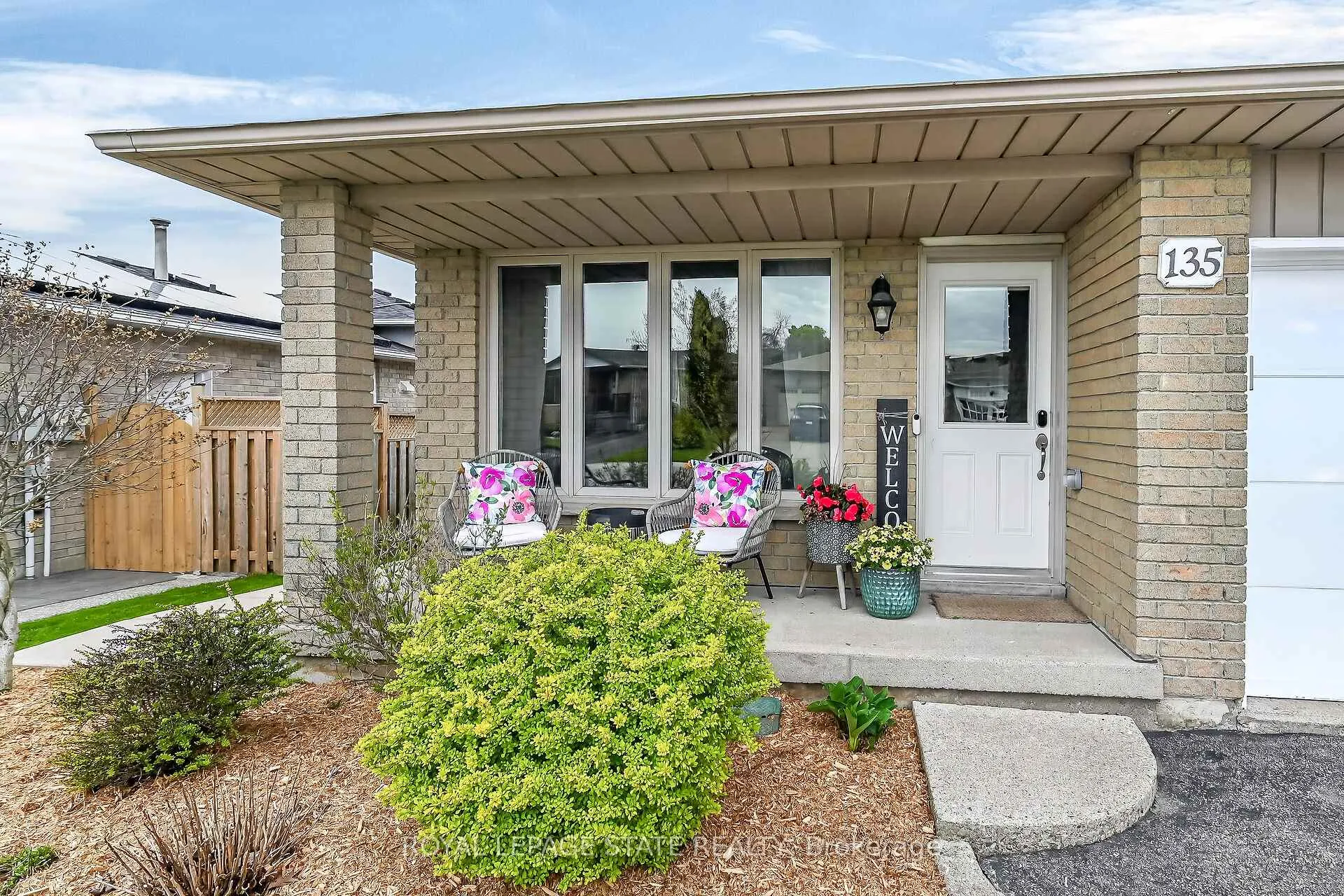 Photo 2 of 135 Independence Drive, Hamilton, Templemead — HOMEH
