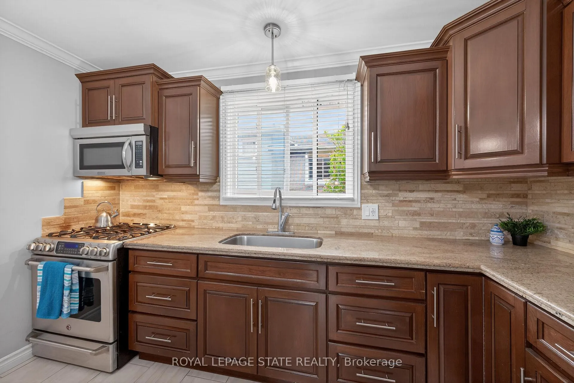 Photo 15 of 135 Independence Drive, Hamilton, Templemead — HOMEH