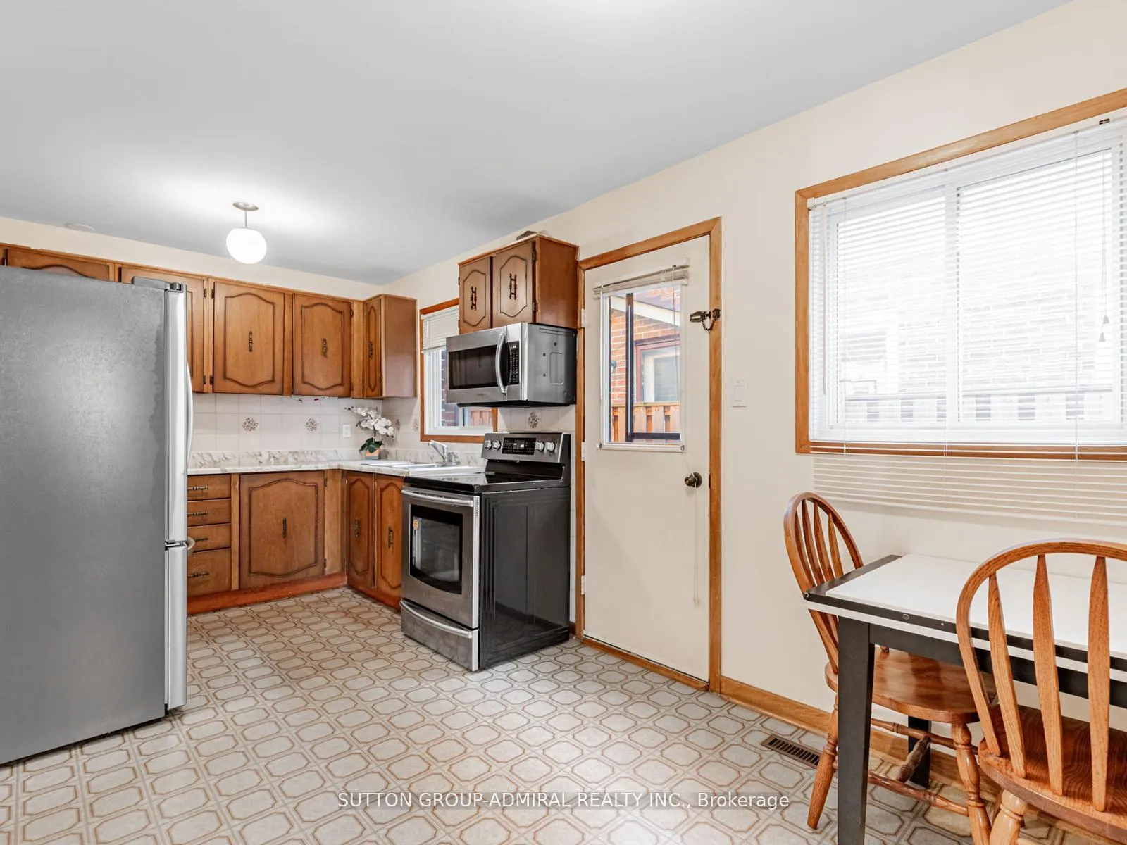 Photo 9 of 80 Bob O'Link Avenue, Vaughan, Glen Shields — HOMEH
