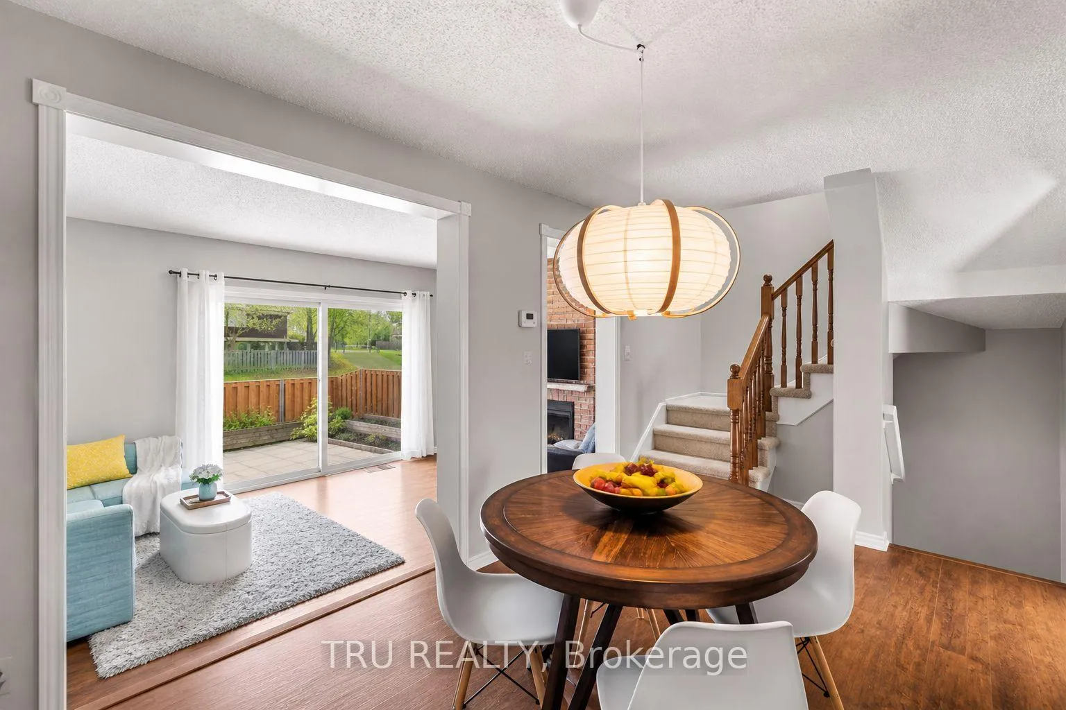 Photo 3 of 1120 Chimney Hill Way, Ottawa, Beacon Hill South — HOMEH