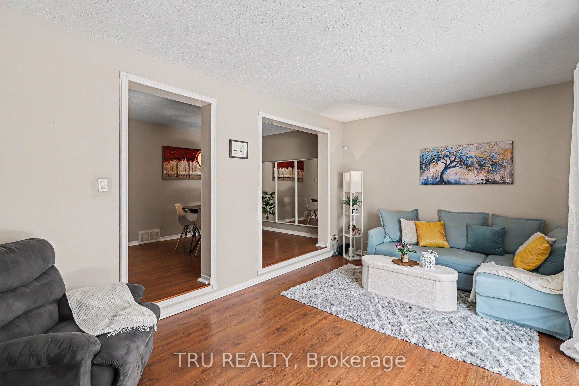 Photo 6 of 1120 Chimney Hill Way, Ottawa, Beacon Hill South — HOMEH