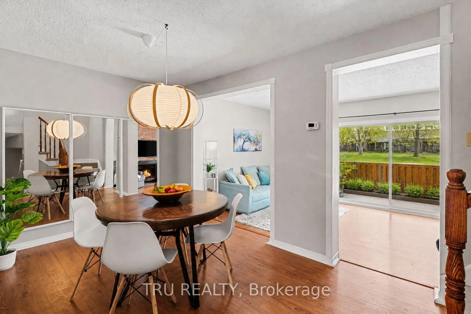 Photo 7 of 1120 Chimney Hill Way, Ottawa, Beacon Hill South — HOMEH