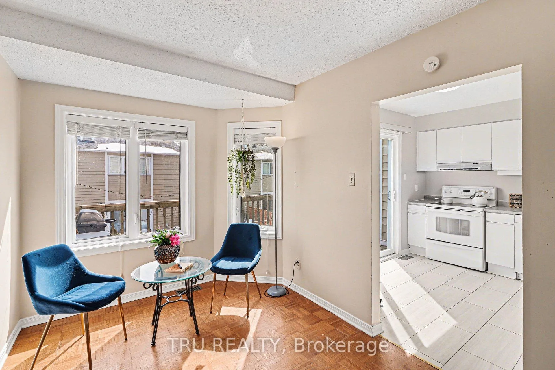 Photo 9 of 1120 Chimney Hill Way, Ottawa, Beacon Hill South — HOMEH