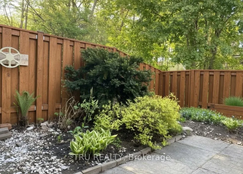 Photo 23 of 1120 Chimney Hill Way, Ottawa, Beacon Hill South — HOMEH