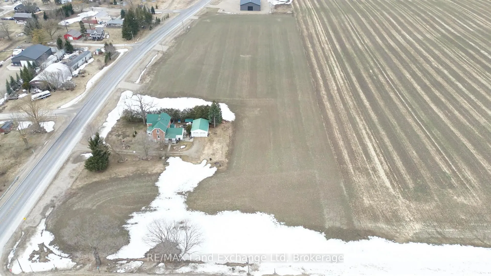 Photo 5 of 2029 Harriston Road, Howick — HOMEH