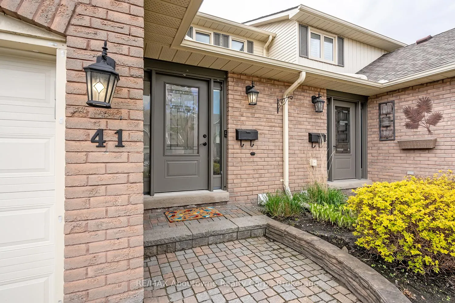 Photo 2 of Unit 41, 2470 Headon Forest Drive, Burlington, Headon — HOMEH