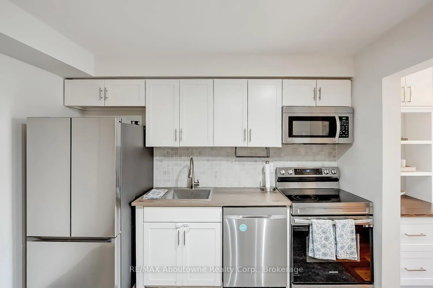 Photo 9 of Unit 41, 2470 Headon Forest Drive, Burlington, Headon — HOMEH