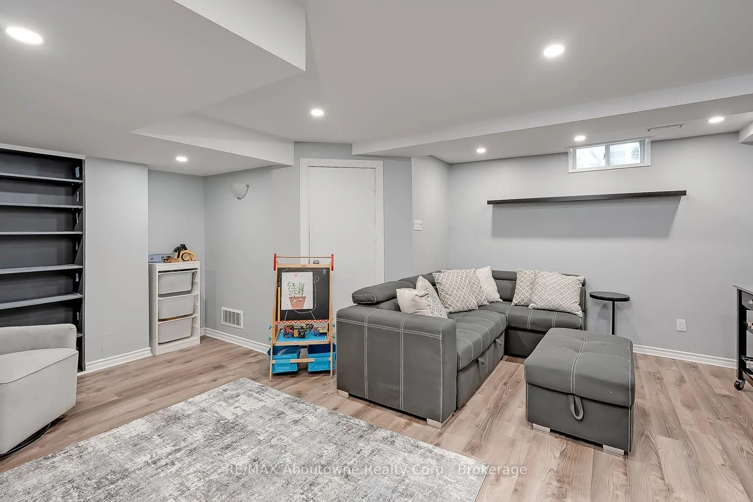 Photo 32 of Unit 41, 2470 Headon Forest Drive, Burlington, Headon — HOMEH