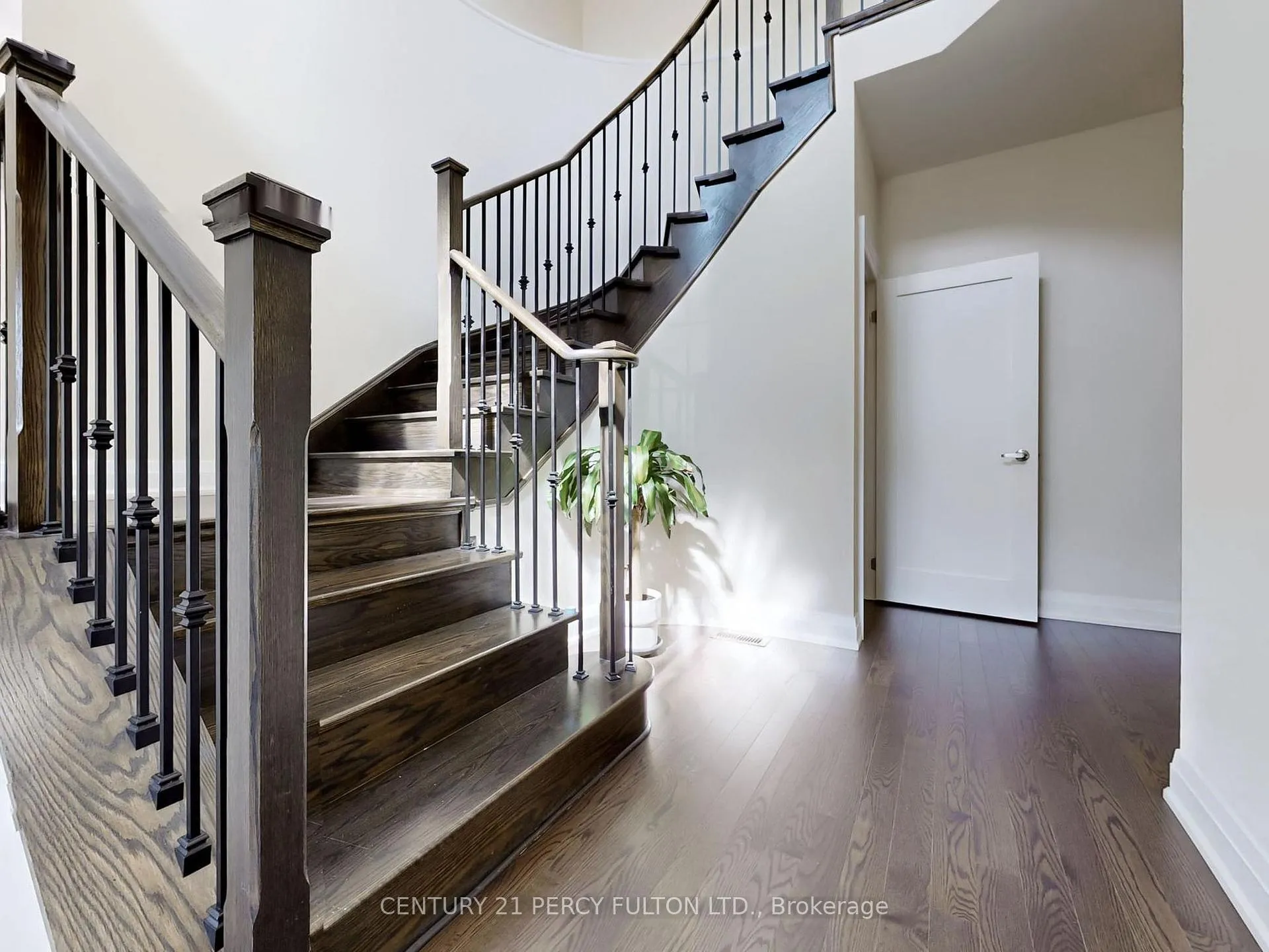 Photo 16 of 47 Mohandas Drive, Markham, Cedarwood — HOMEH
