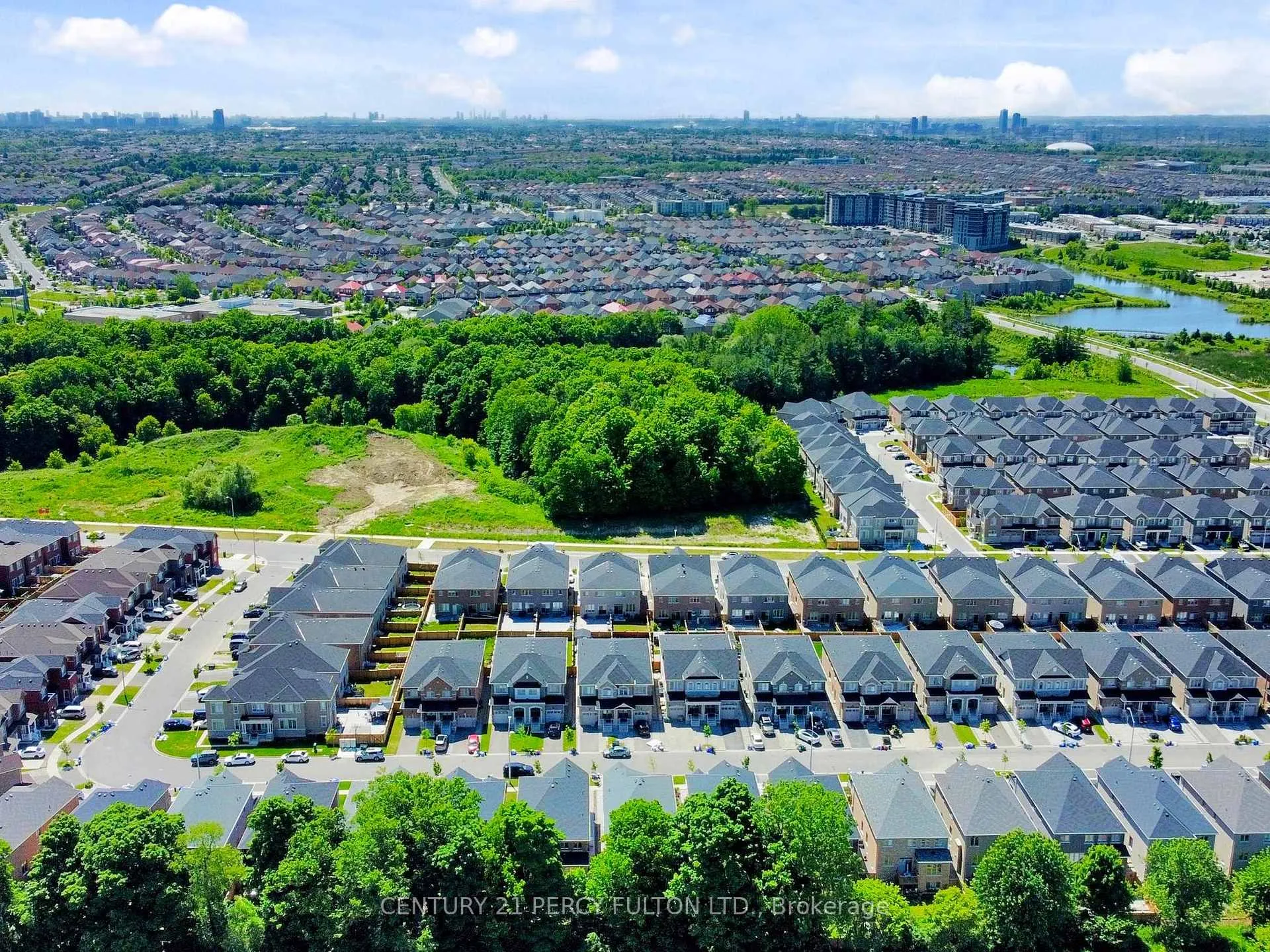 Photo 38 of 47 Mohandas Drive, Markham, Cedarwood — HOMEH
