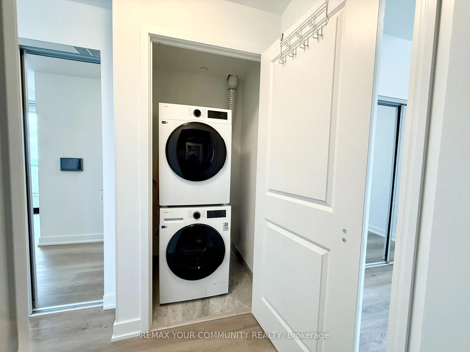 Photo 8 of Unit 703, 2075 Lakeshore Road, Burlington, Brant — HOMEH