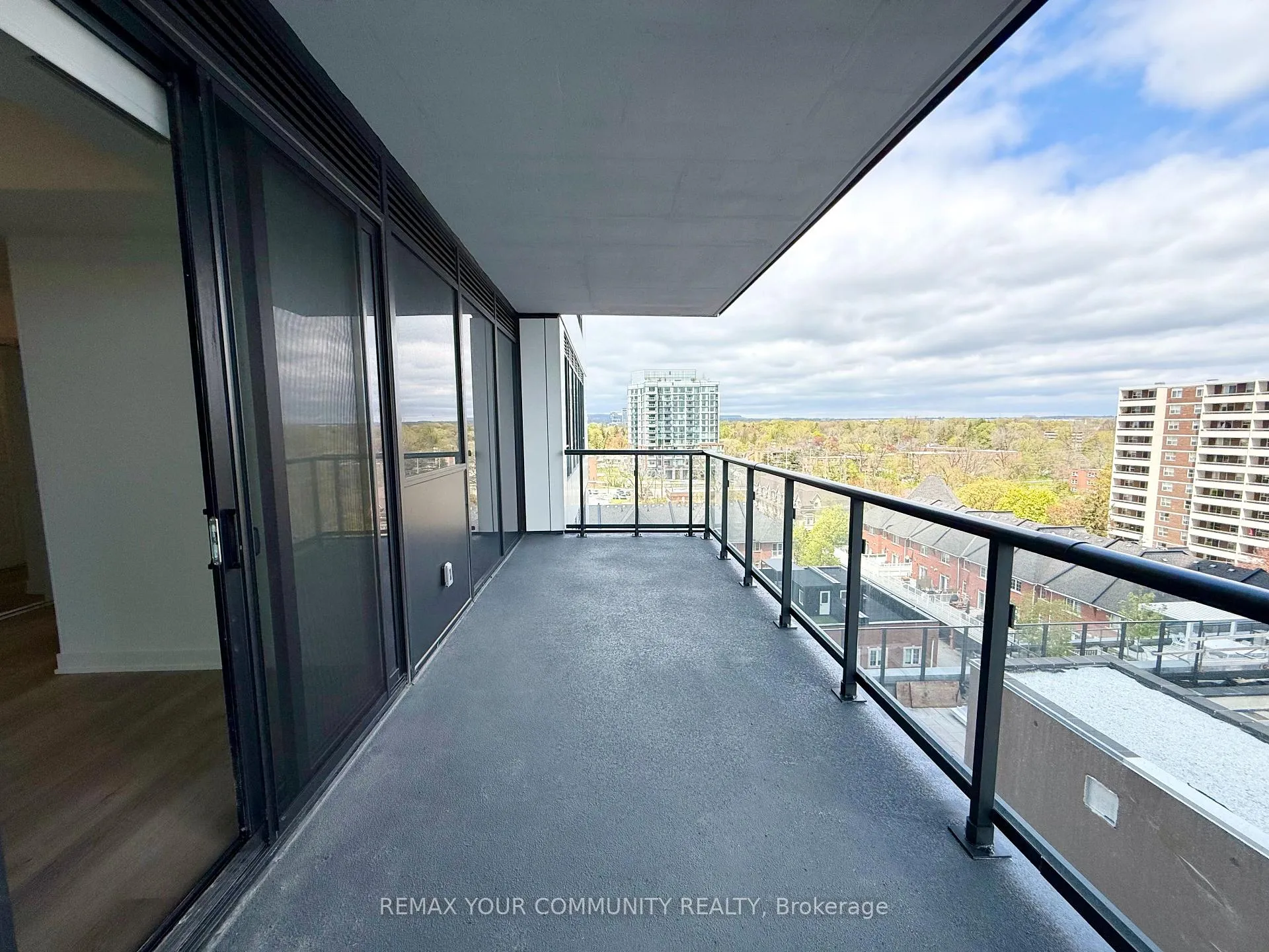 Photo 13 of Unit 703, 2075 Lakeshore Road, Burlington, Brant — HOMEH