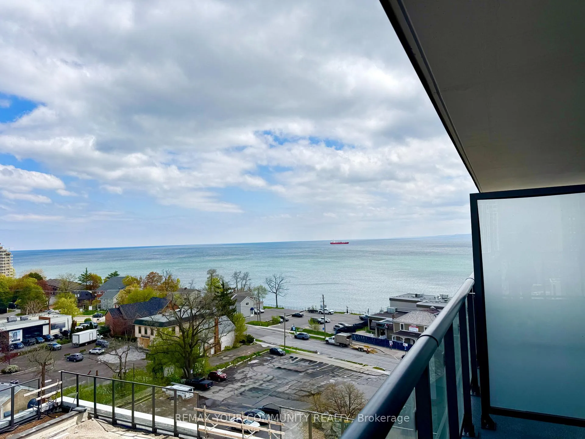 Photo 14 of Unit 703, 2075 Lakeshore Road, Burlington, Brant — HOMEH