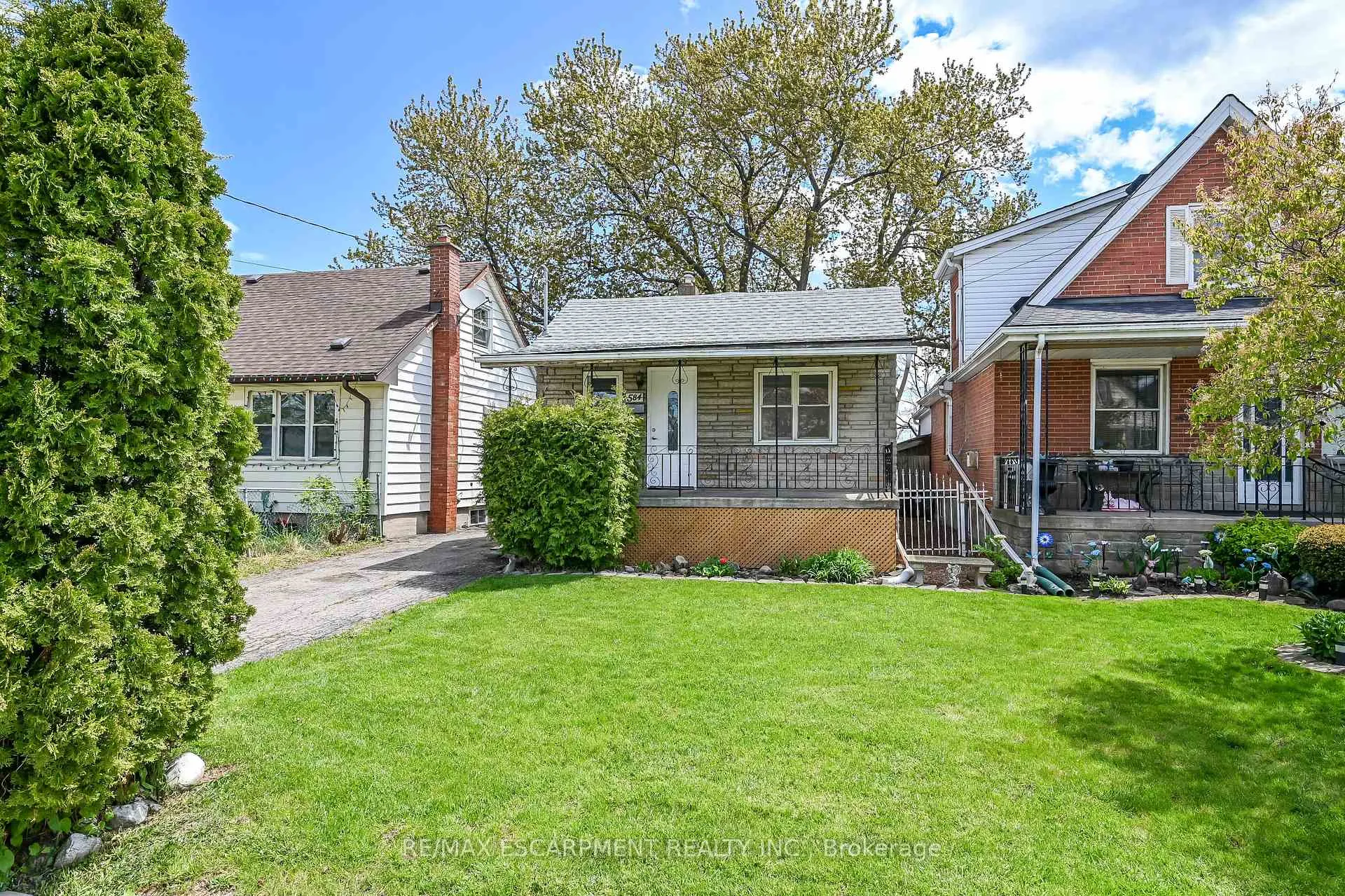 Photo 4 of 584 Waterloo Street, Hamilton, Parkview — HOMEH