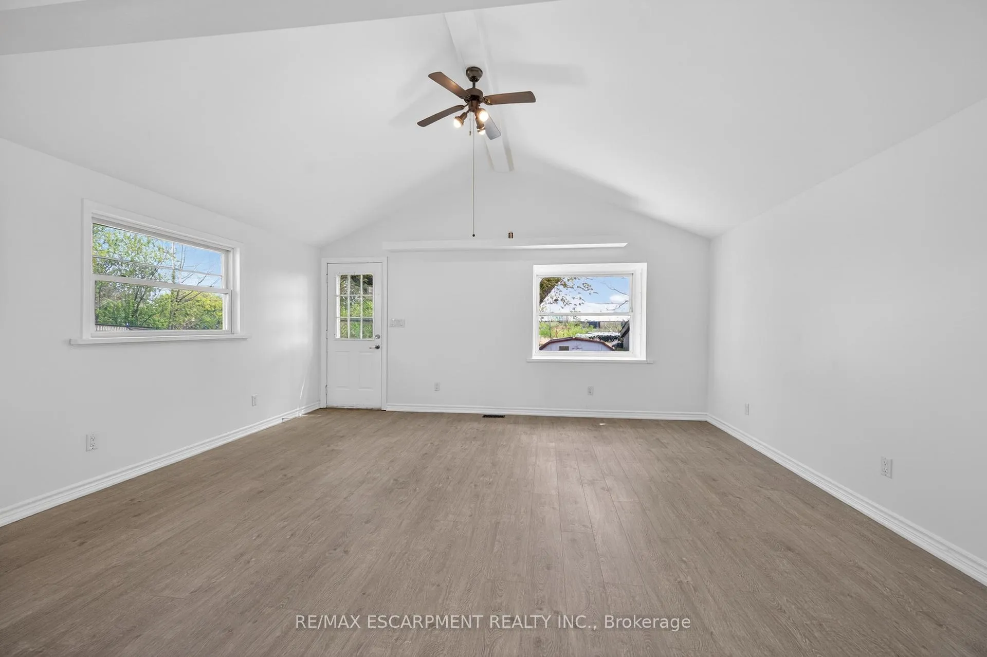 Photo 24 of 584 Waterloo Street, Hamilton, Parkview — HOMEH