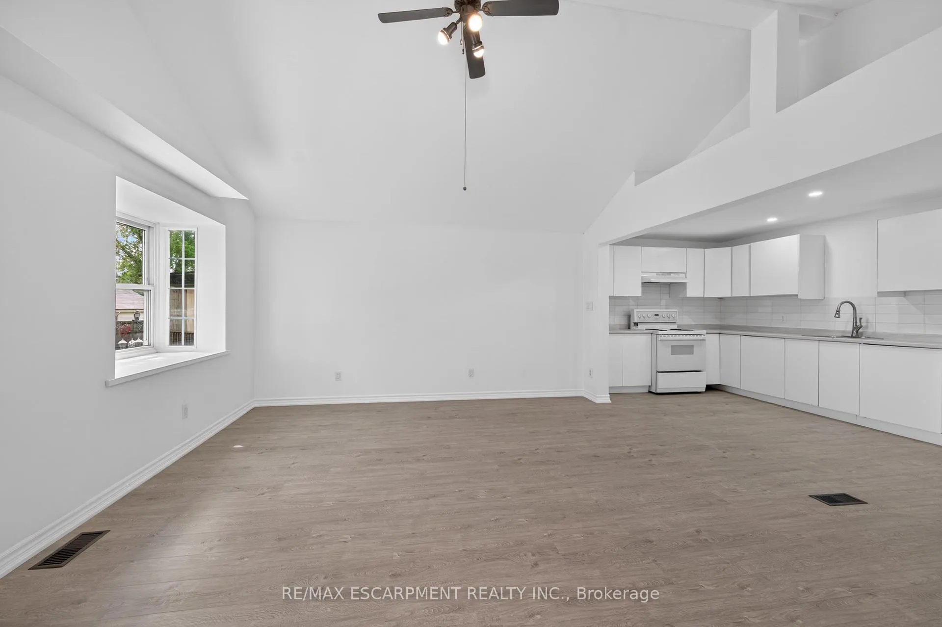 Photo 31 of 584 Waterloo Street, Hamilton, Parkview — HOMEH