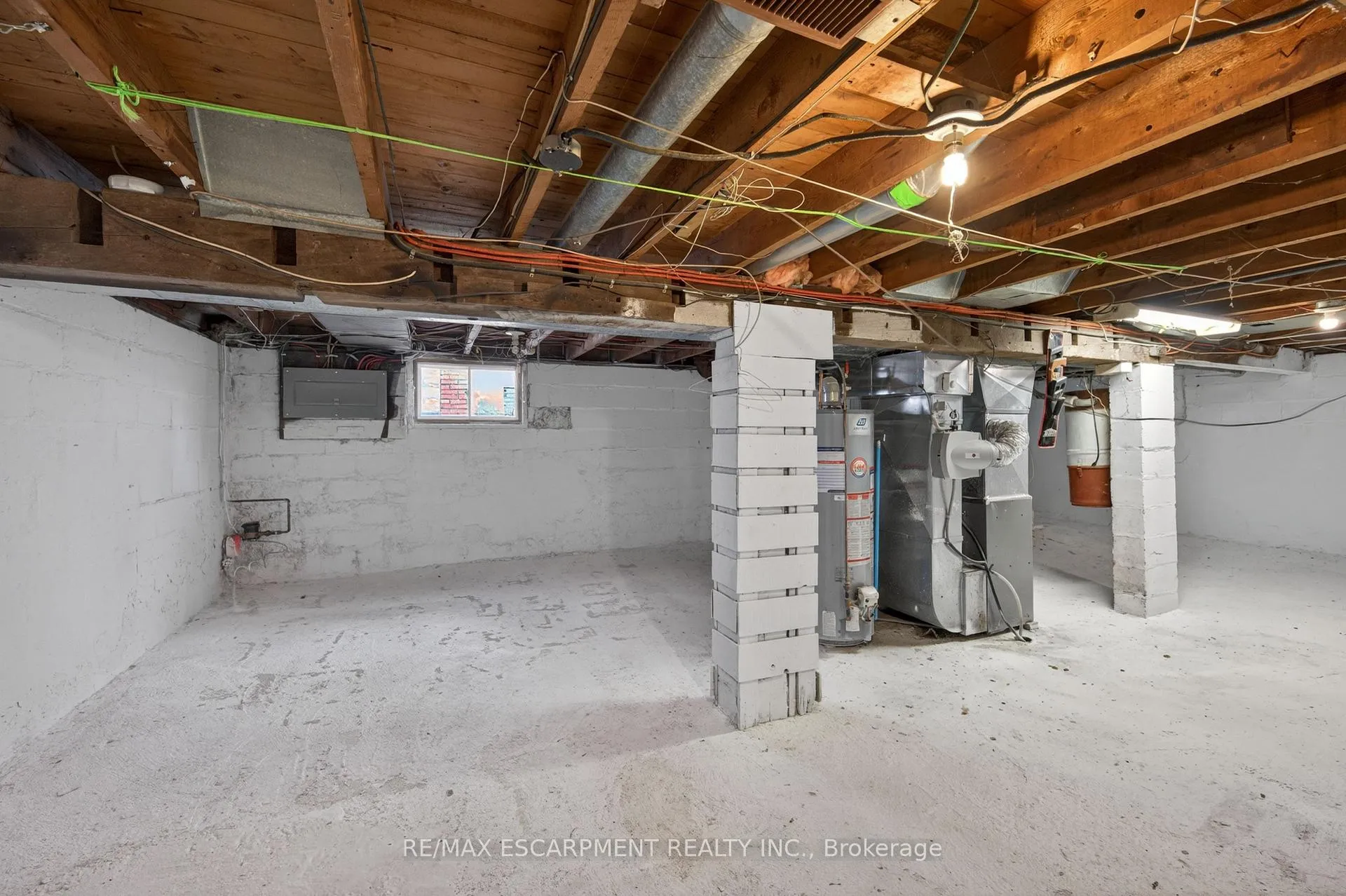 Photo 35 of 584 Waterloo Street, Hamilton, Parkview — HOMEH