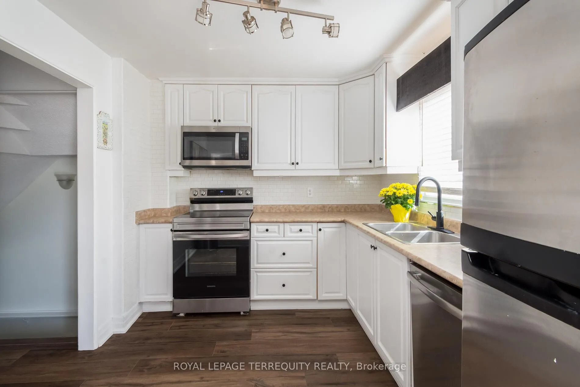 Photo 13 of 630 Sultana Square, Pickering, Amberlea — HOMEH
