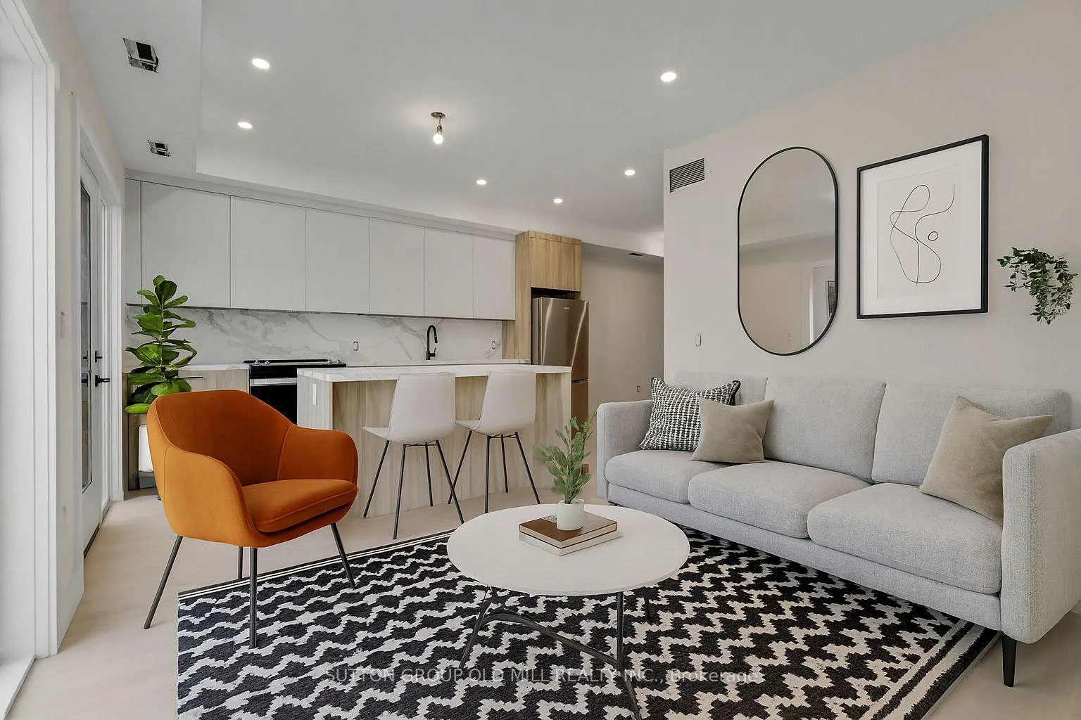Photo 10 of Unit 03, 625 Harvie Avenue, Toronto, Caledonia-Fairbank — HOMEH