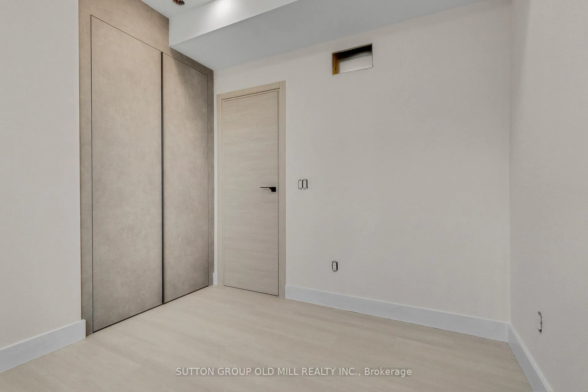 Photo 19 of Unit 03, 625 Harvie Avenue, Toronto, Caledonia-Fairbank — HOMEH
