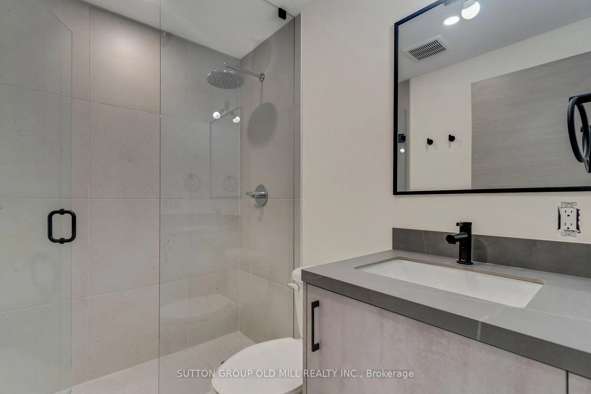 Photo 20 of Unit 03, 625 Harvie Avenue, Toronto, Caledonia-Fairbank — HOMEH