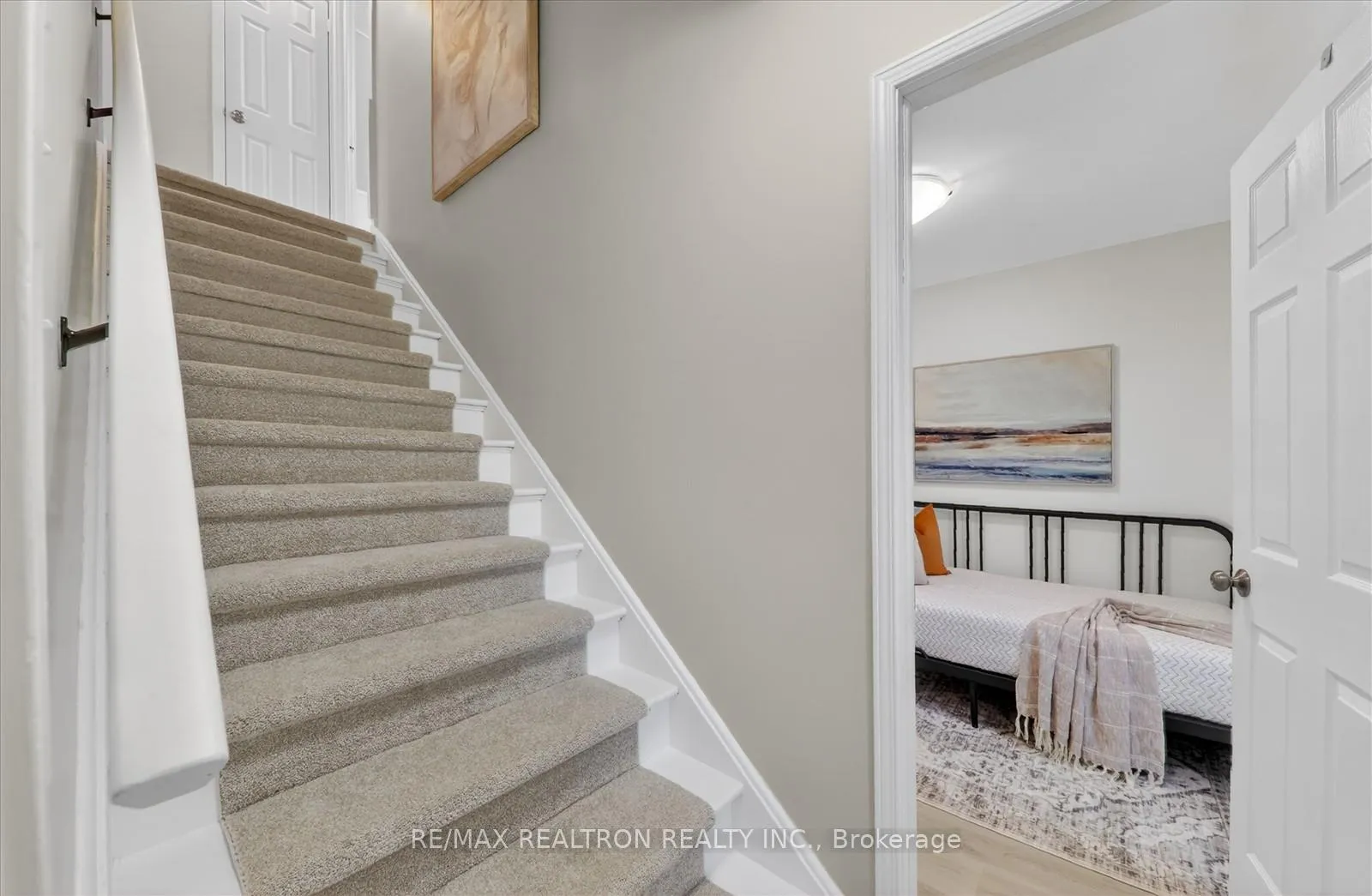 Photo 7 of 7 York Street, Ajax, Central — HOMEH
