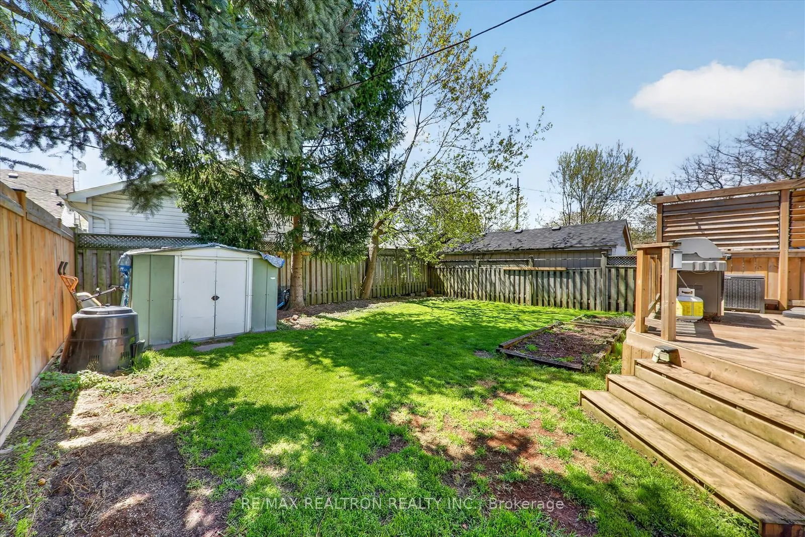Photo 31 of 7 York Street, Ajax, Central — HOMEH