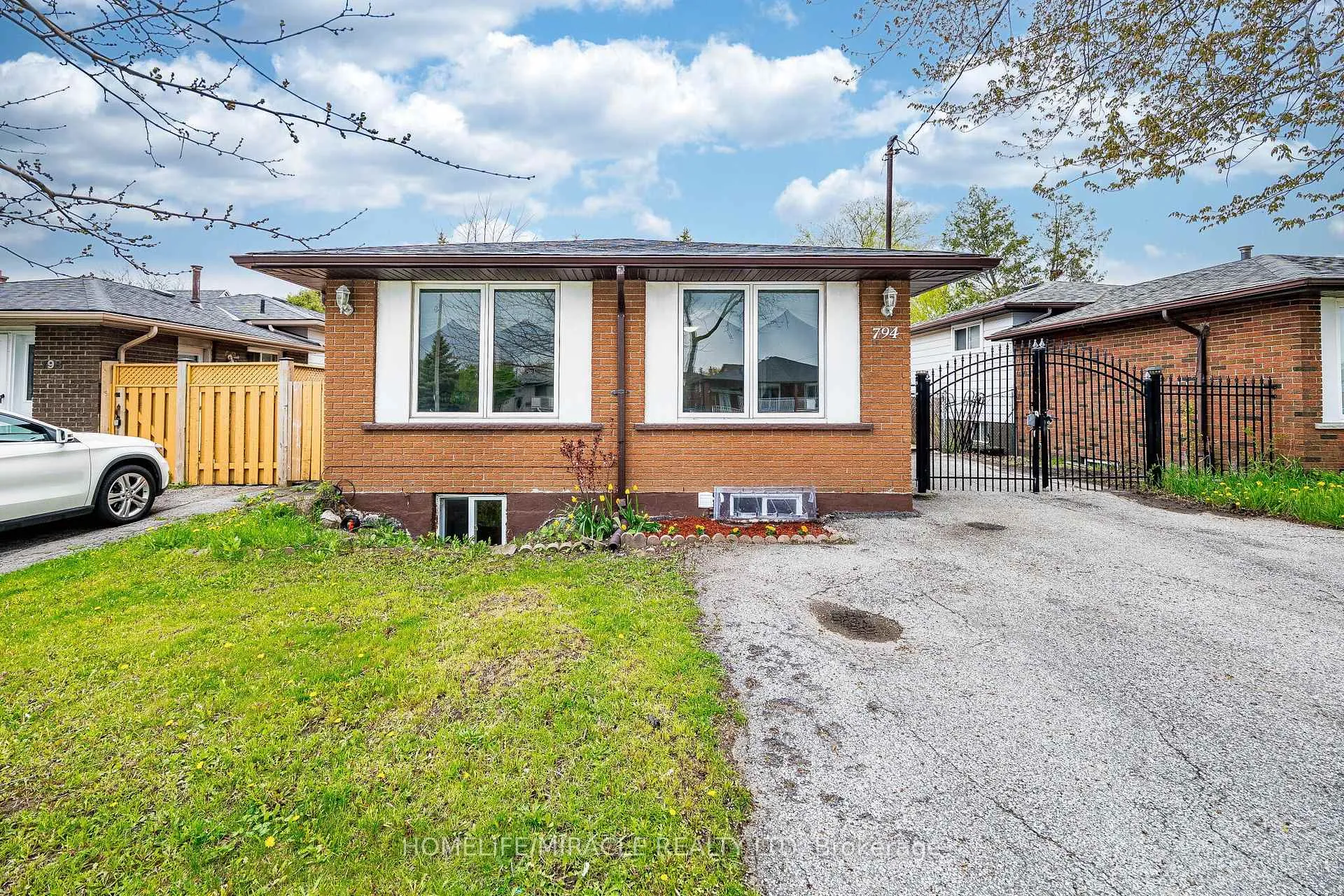 Photo 4 of 794 Stone Church Road E, Hamilton, Eleanor — HOMEH