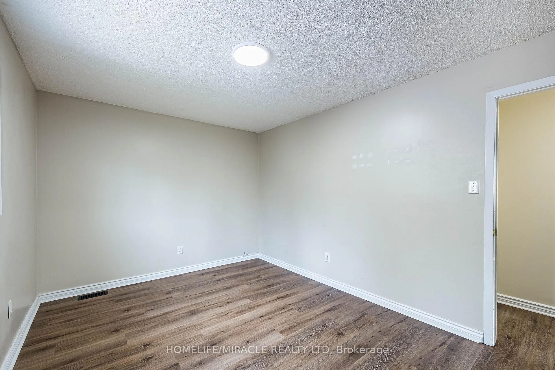 Photo 21 of 794 Stone Church Road E, Hamilton, Eleanor — HOMEH
