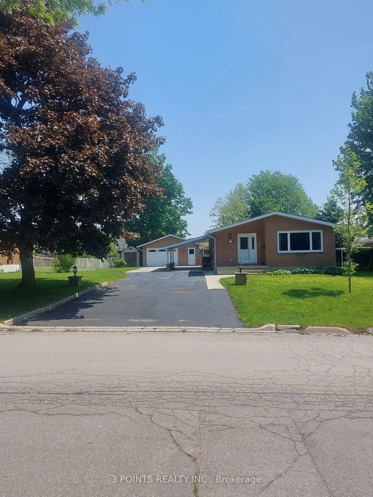 Photo 2 of 377 South Street S, Goderich, Goderich (Town) — HOMEH