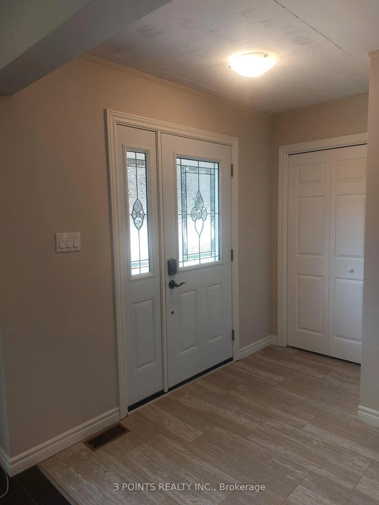 Photo 4 of 377 South Street S, Goderich, Goderich (Town) — HOMEH