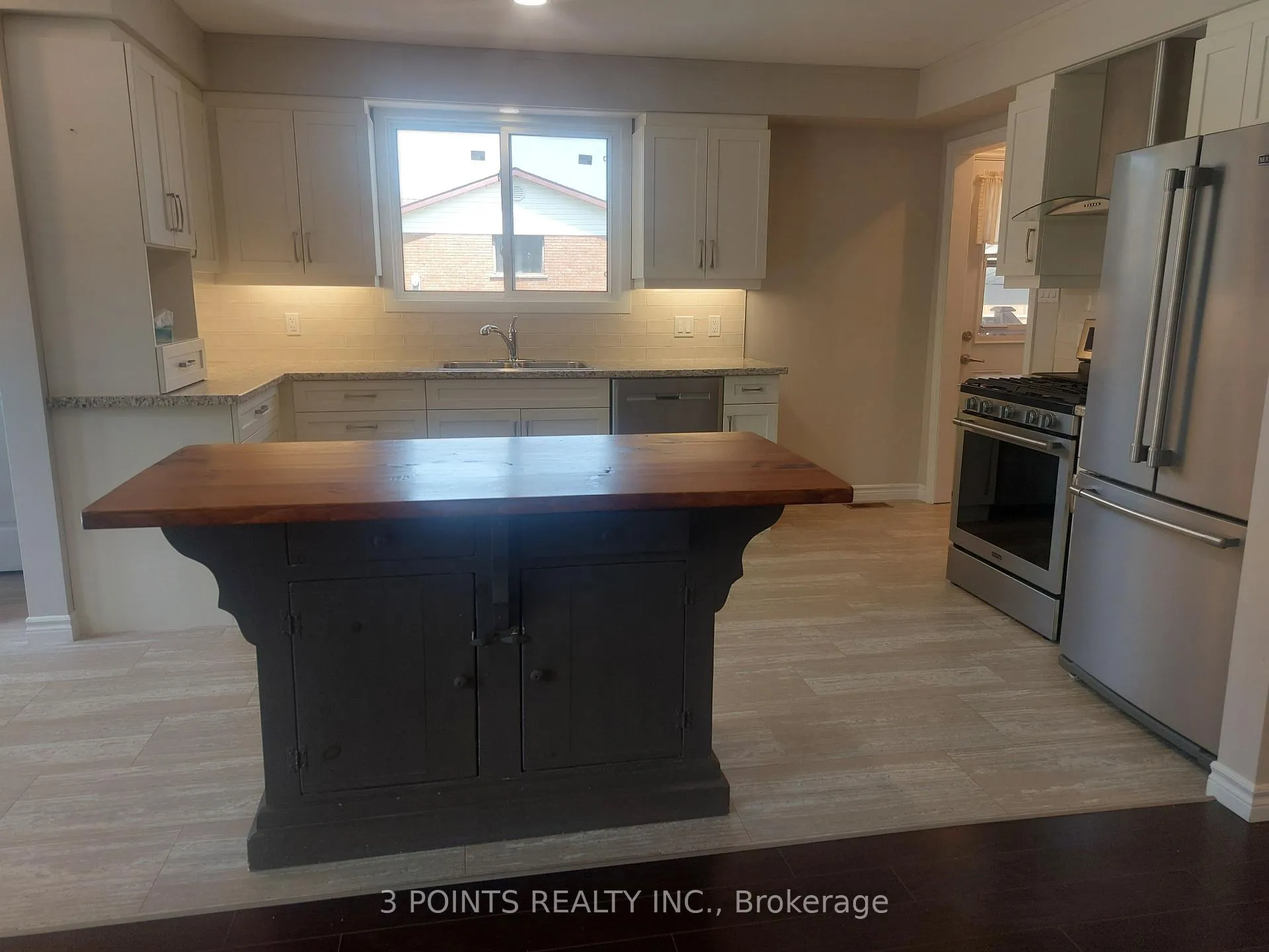 Photo 8 of 377 South Street S, Goderich, Goderich (Town) — HOMEH