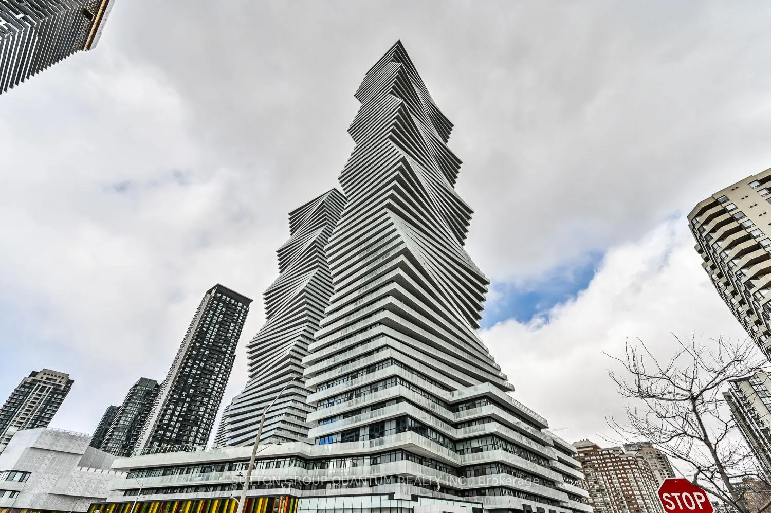 Photo 2 of Unit 208, 3883 Quartz Road, Mississauga, City Centre — HOMEH
