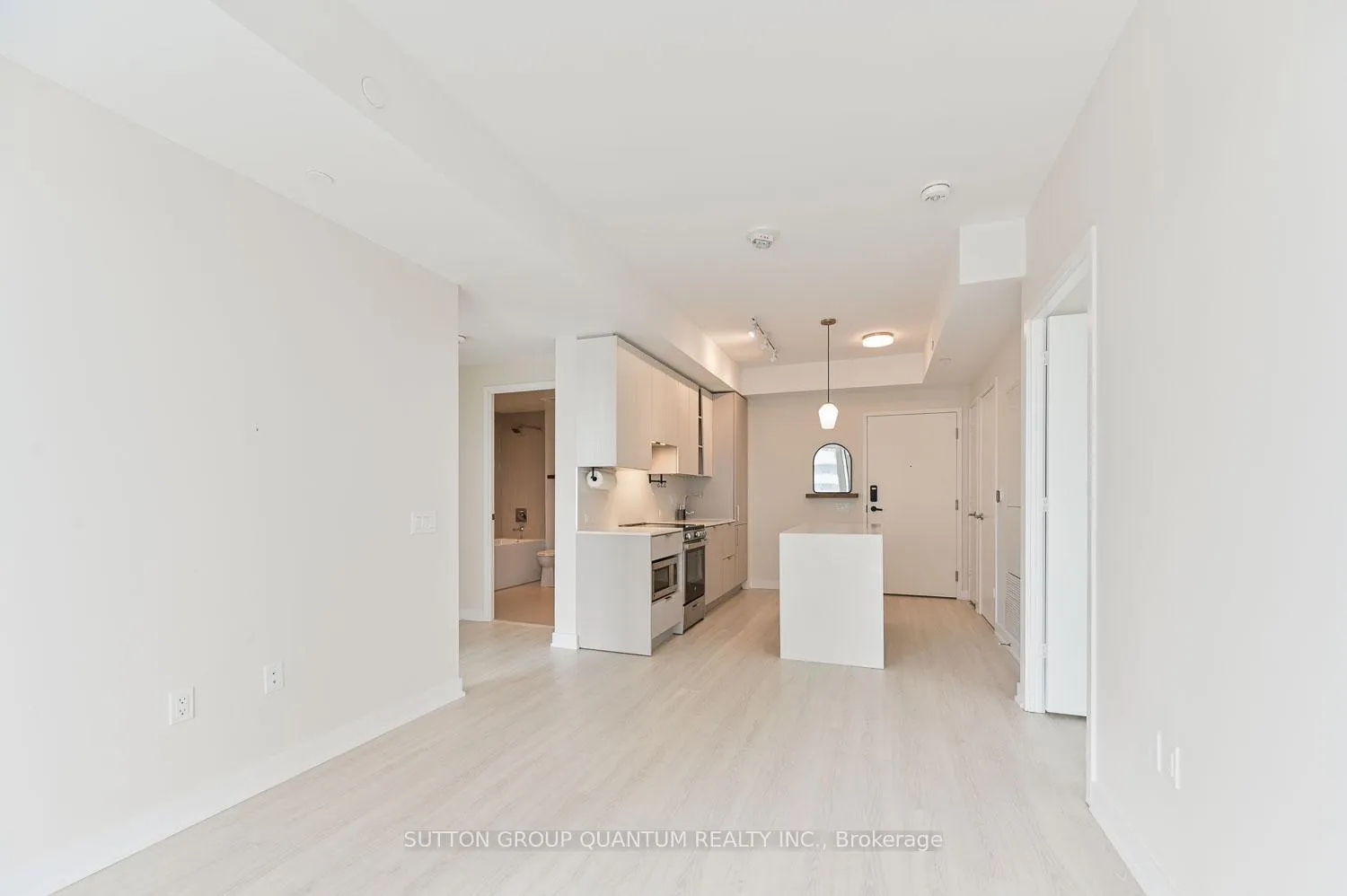 Photo 11 of Unit 208, 3883 Quartz Road, Mississauga, City Centre — HOMEH