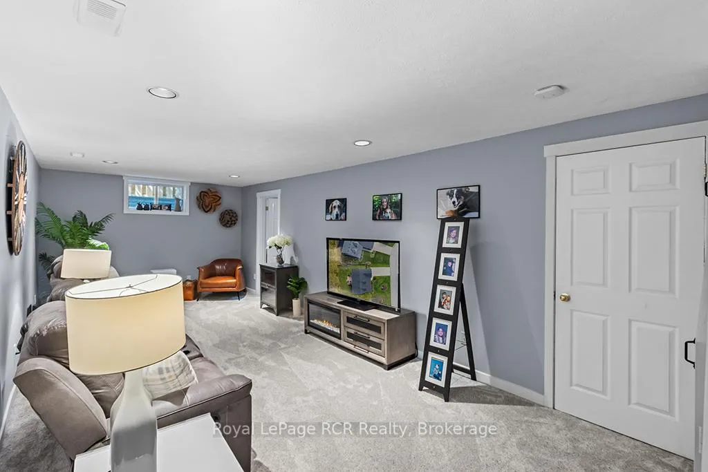 Photo 32 of 453 8th A Avenue E, Owen Sound — HOMEH