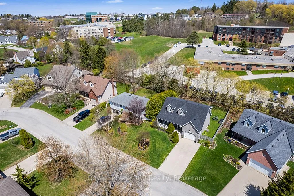 Photo 40 of 453 8th A Avenue E, Owen Sound — HOMEH