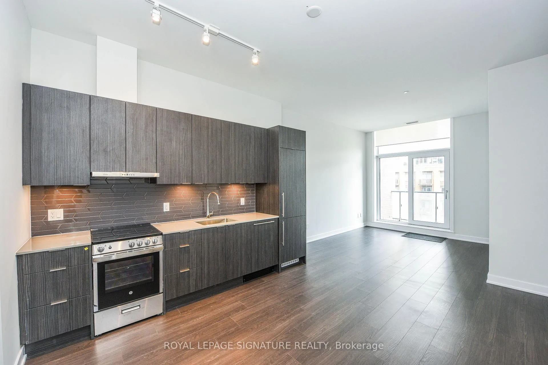 Photo 9 of Unit 506, 430 Square One Drive E, Mississauga, City Centre — HOMEH