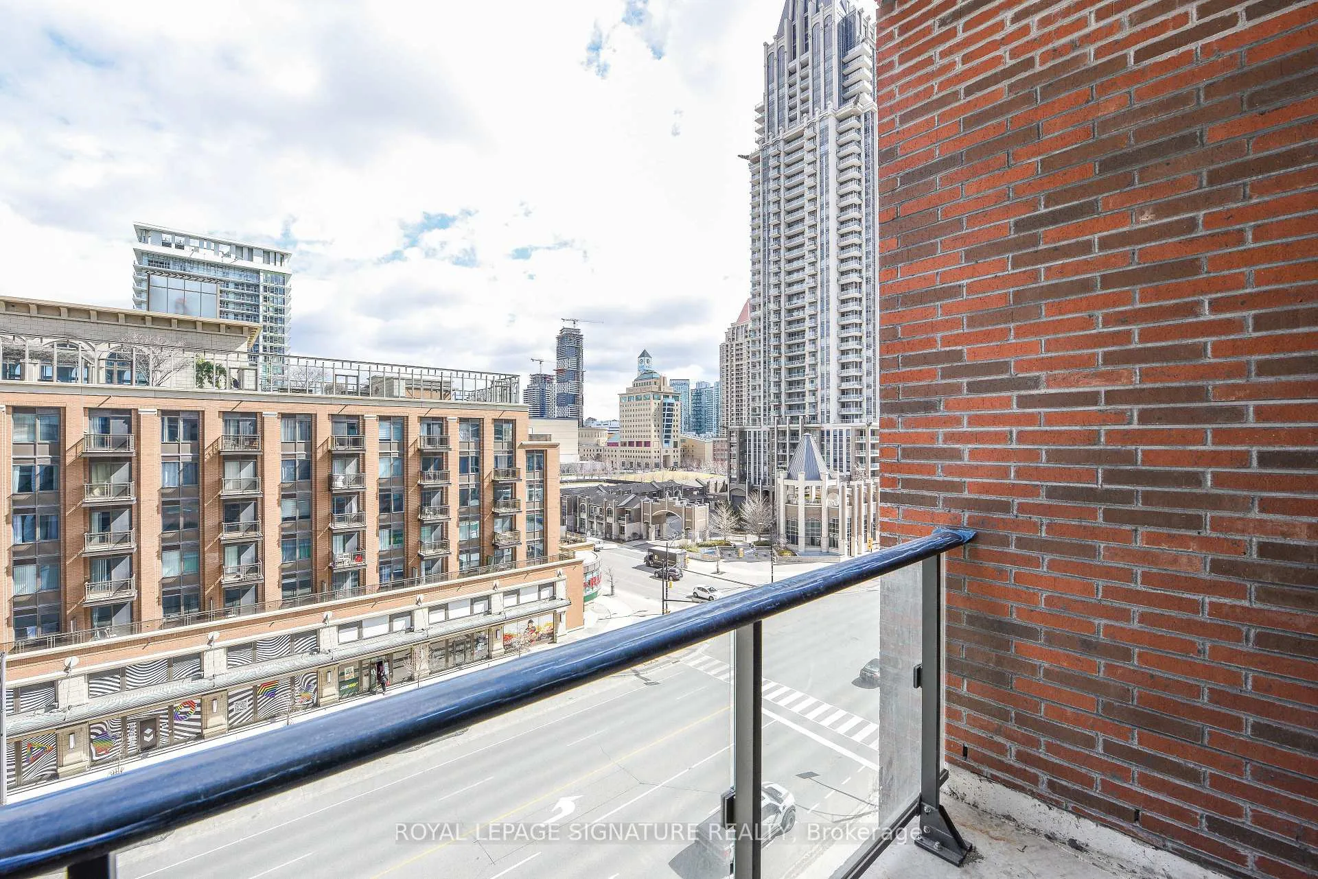 Photo 26 of Unit 506, 430 Square One Drive E, Mississauga, City Centre — HOMEH