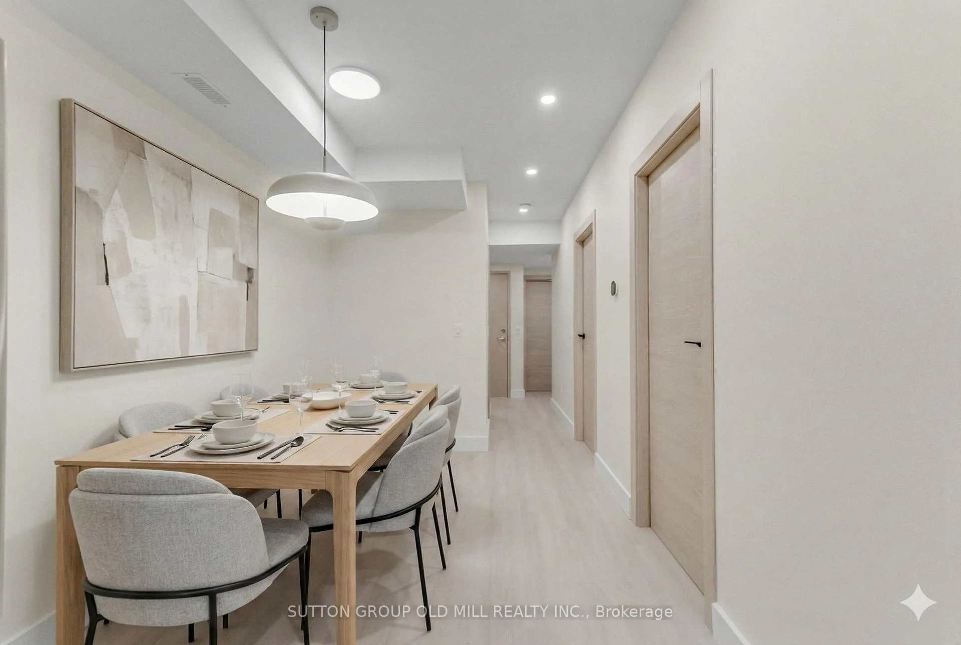Photo 7 of Unit 01, 625 Harvie Avenue, Toronto, Caledonia-Fairbank — HOMEH