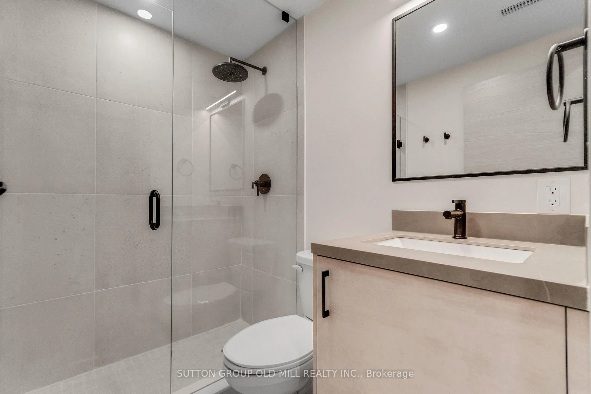 Photo 20 of Unit 01, 625 Harvie Avenue, Toronto, Caledonia-Fairbank — HOMEH