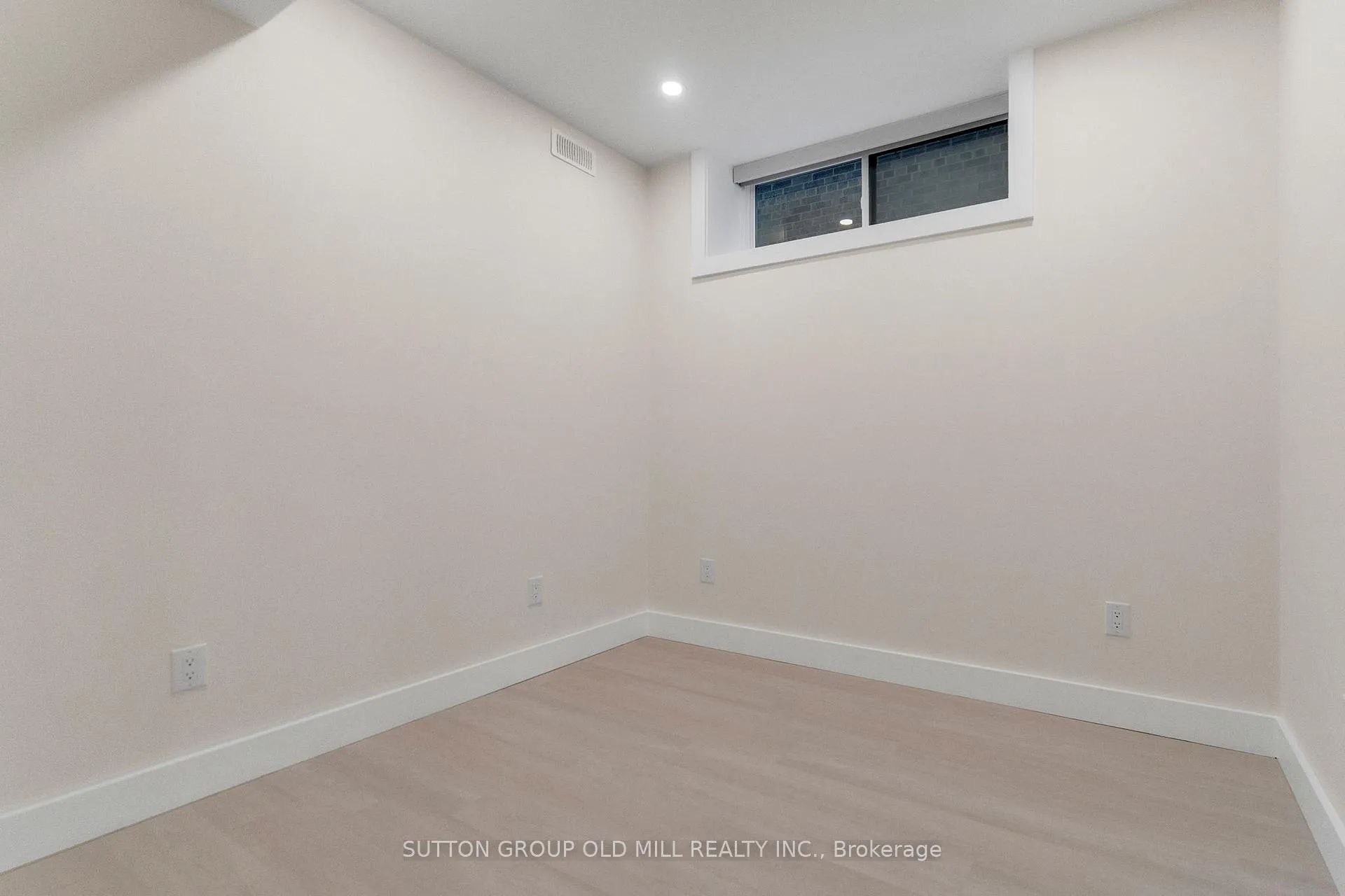 Photo 25 of Unit 01, 625 Harvie Avenue, Toronto, Caledonia-Fairbank — HOMEH
