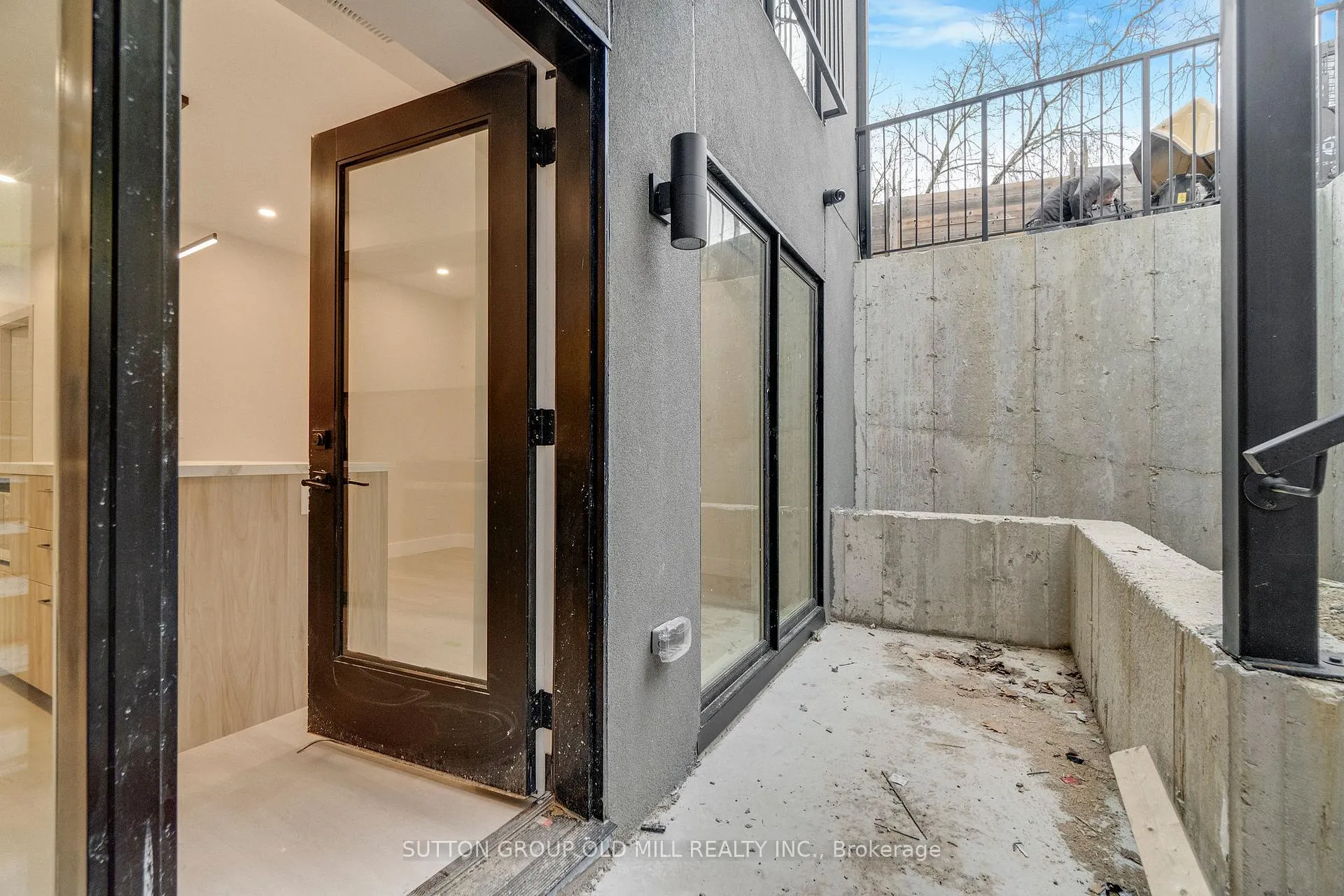 Photo 31 of Unit 01, 625 Harvie Avenue, Toronto, Caledonia-Fairbank — HOMEH