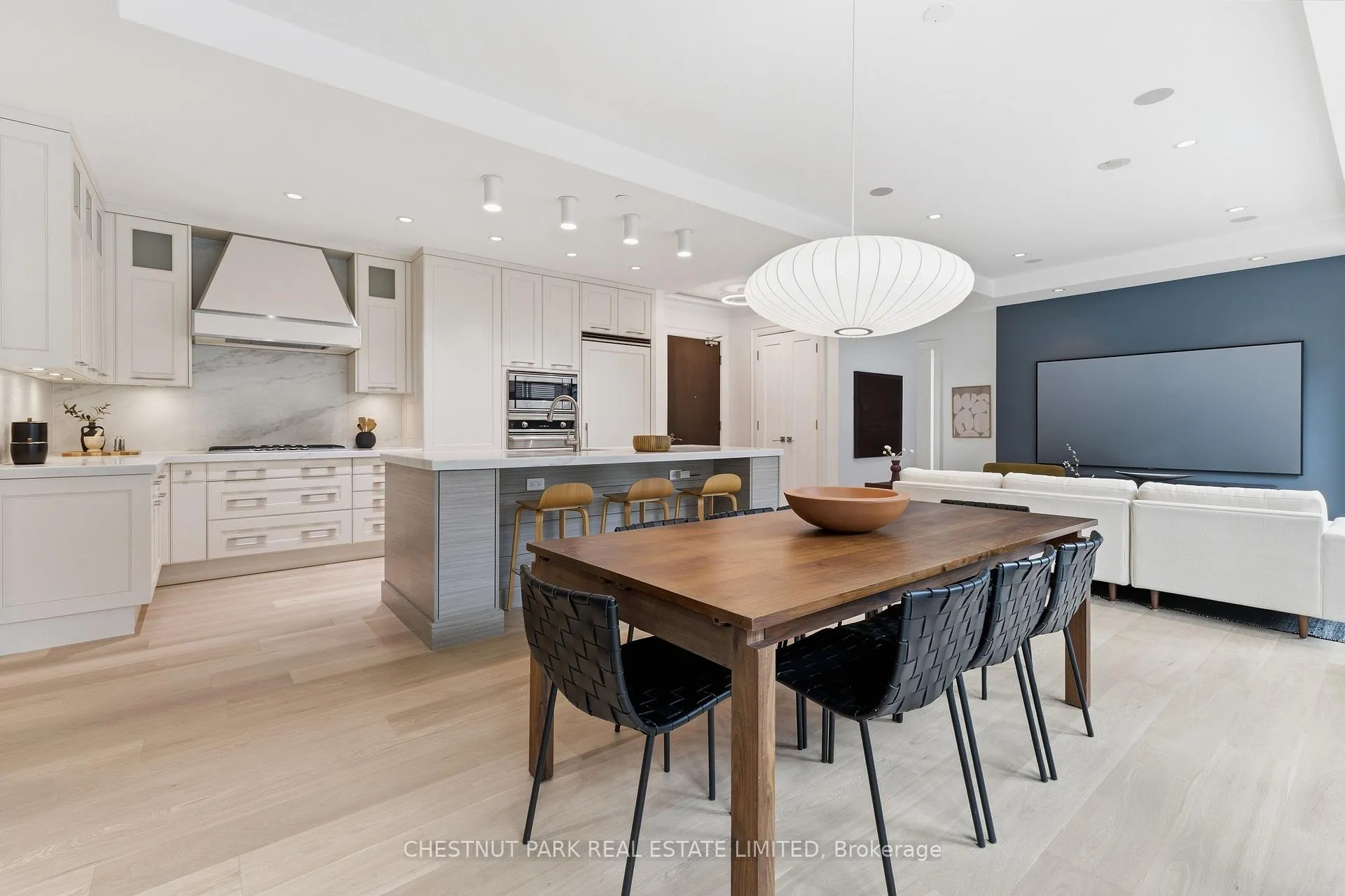 Photo 1 of Unit 1002, 77 Charles Street W, Toronto, Bay Street Corridor — HOMEH