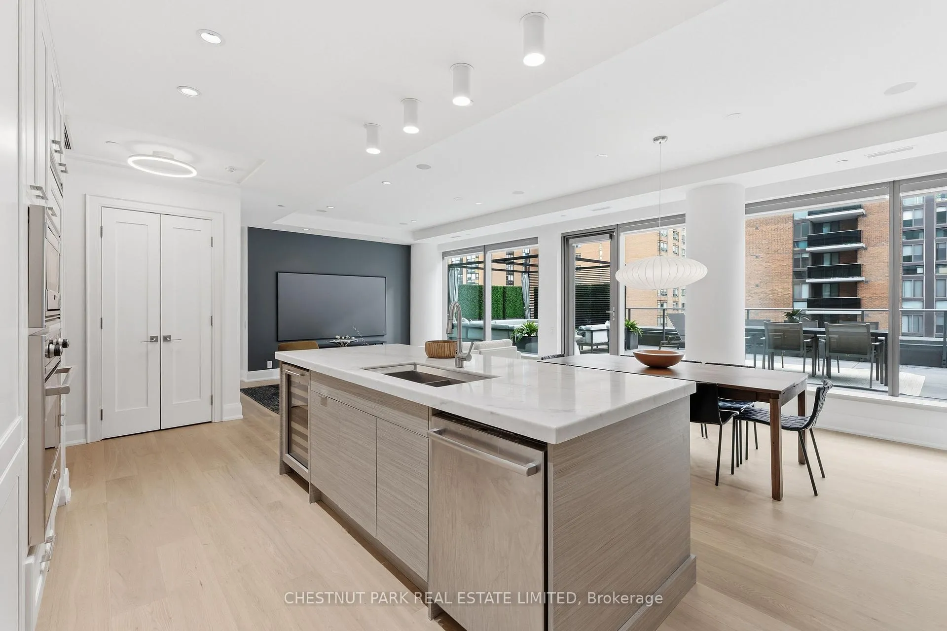 Photo 7 of Unit 1002, 77 Charles Street W, Toronto, Bay Street Corridor — HOMEH
