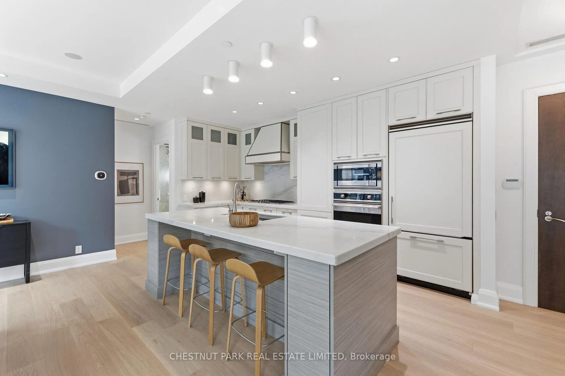 Photo 10 of Unit 1002, 77 Charles Street W, Toronto, Bay Street Corridor — HOMEH