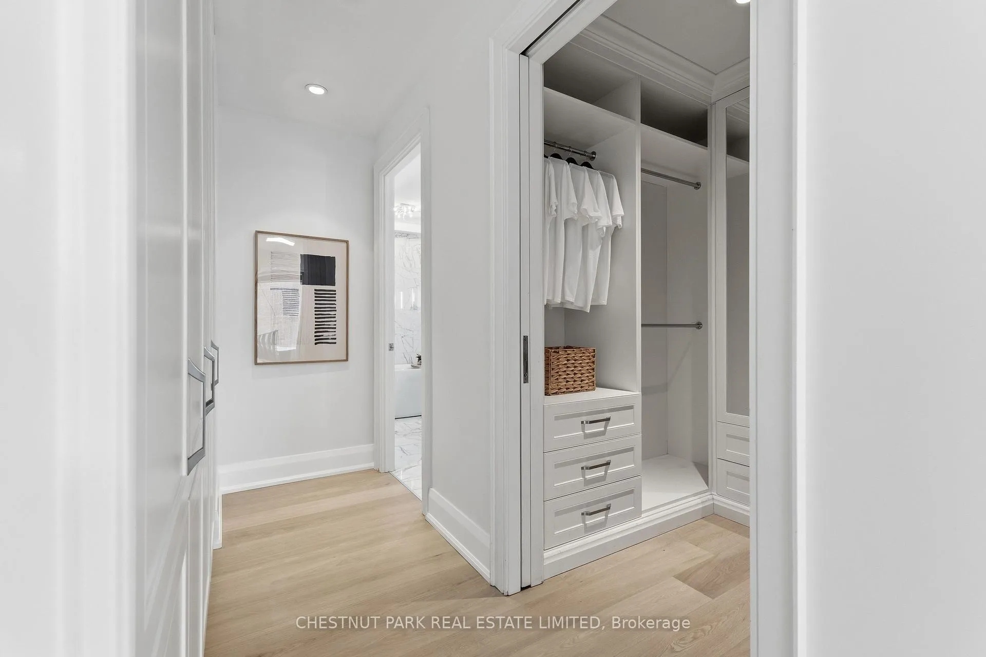 Photo 16 of Unit 1002, 77 Charles Street W, Toronto, Bay Street Corridor — HOMEH