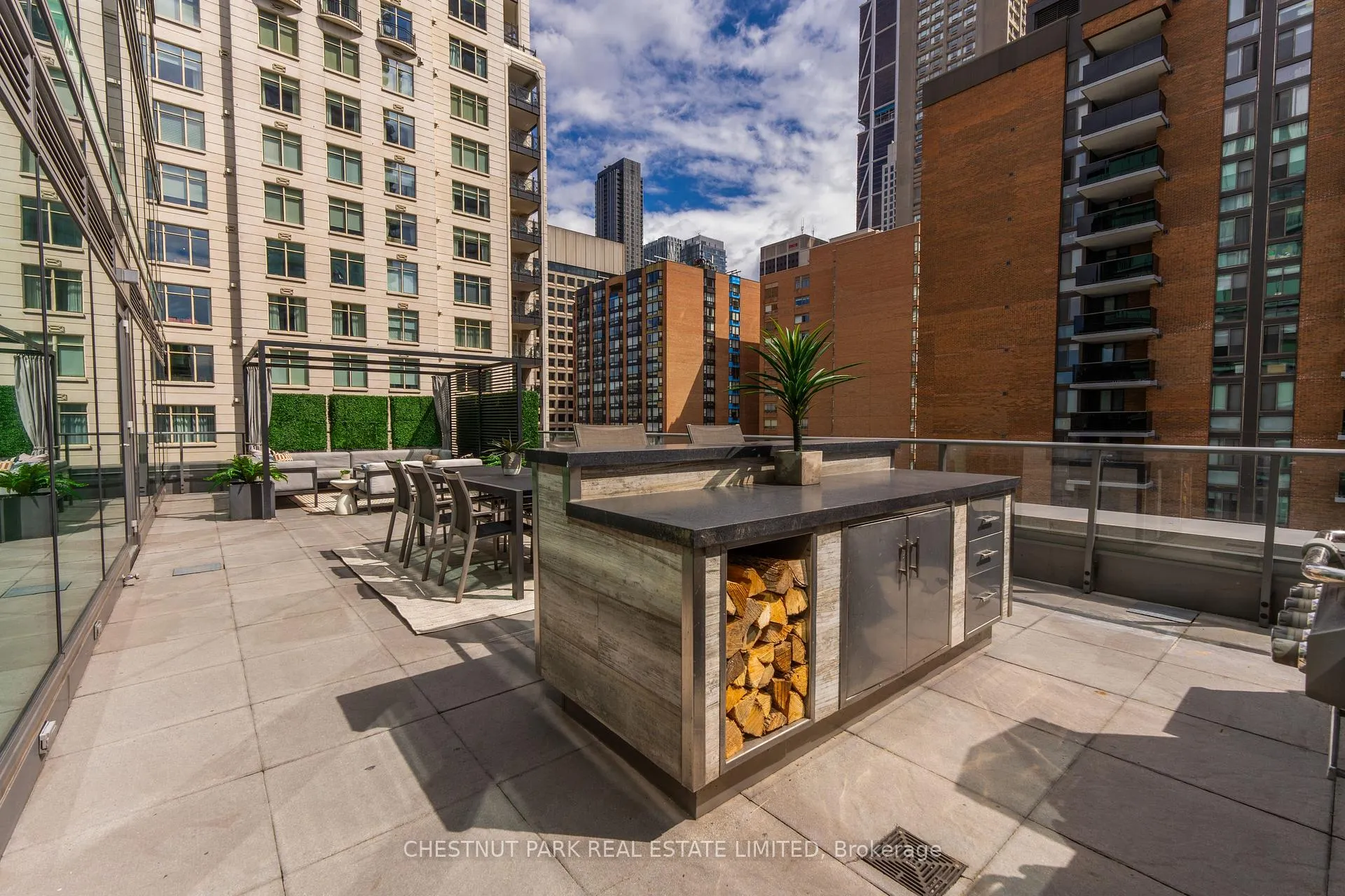 Photo 21 of Unit 1002, 77 Charles Street W, Toronto, Bay Street Corridor — HOMEH