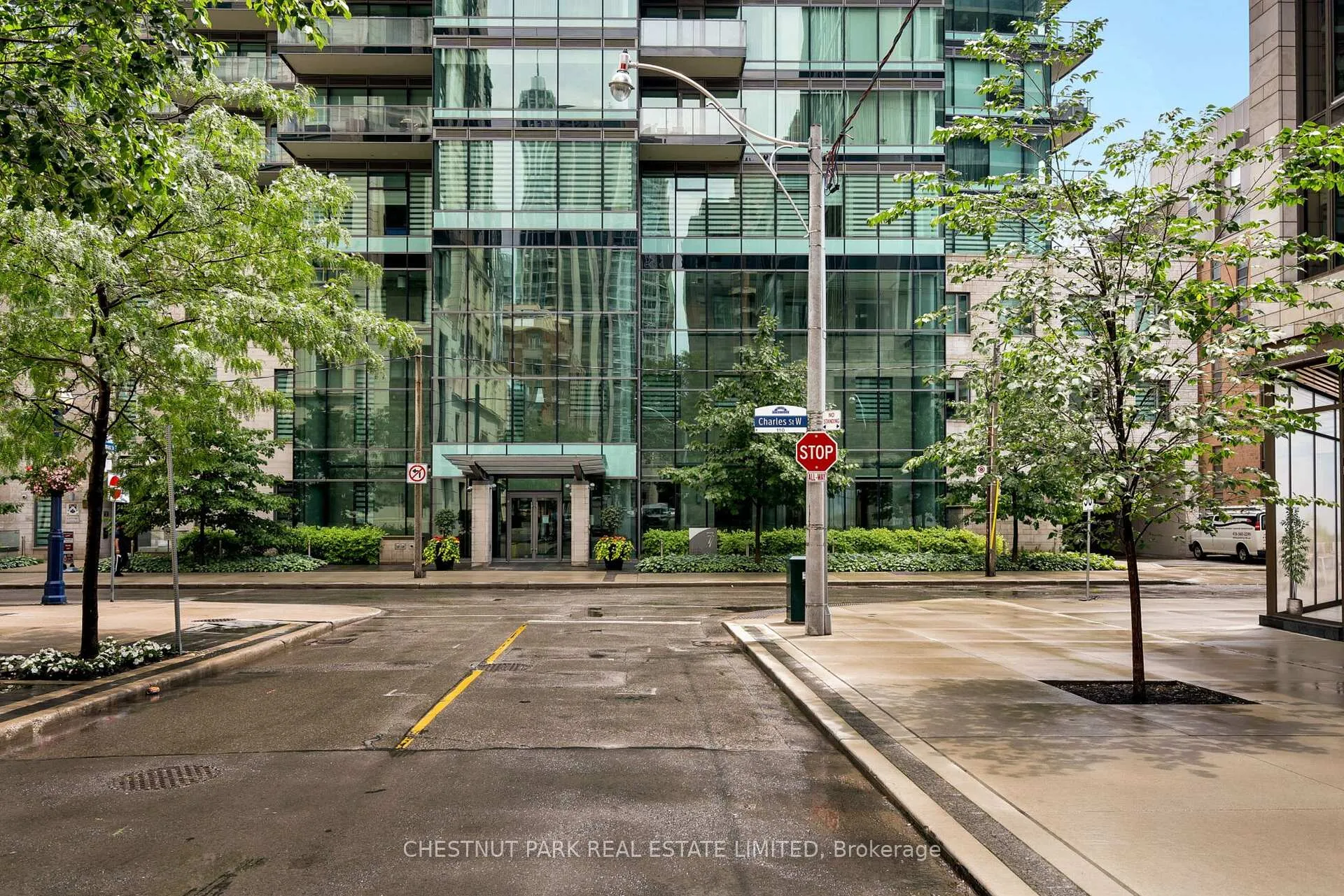 Photo 32 of Unit 1002, 77 Charles Street W, Toronto, Bay Street Corridor — HOMEH