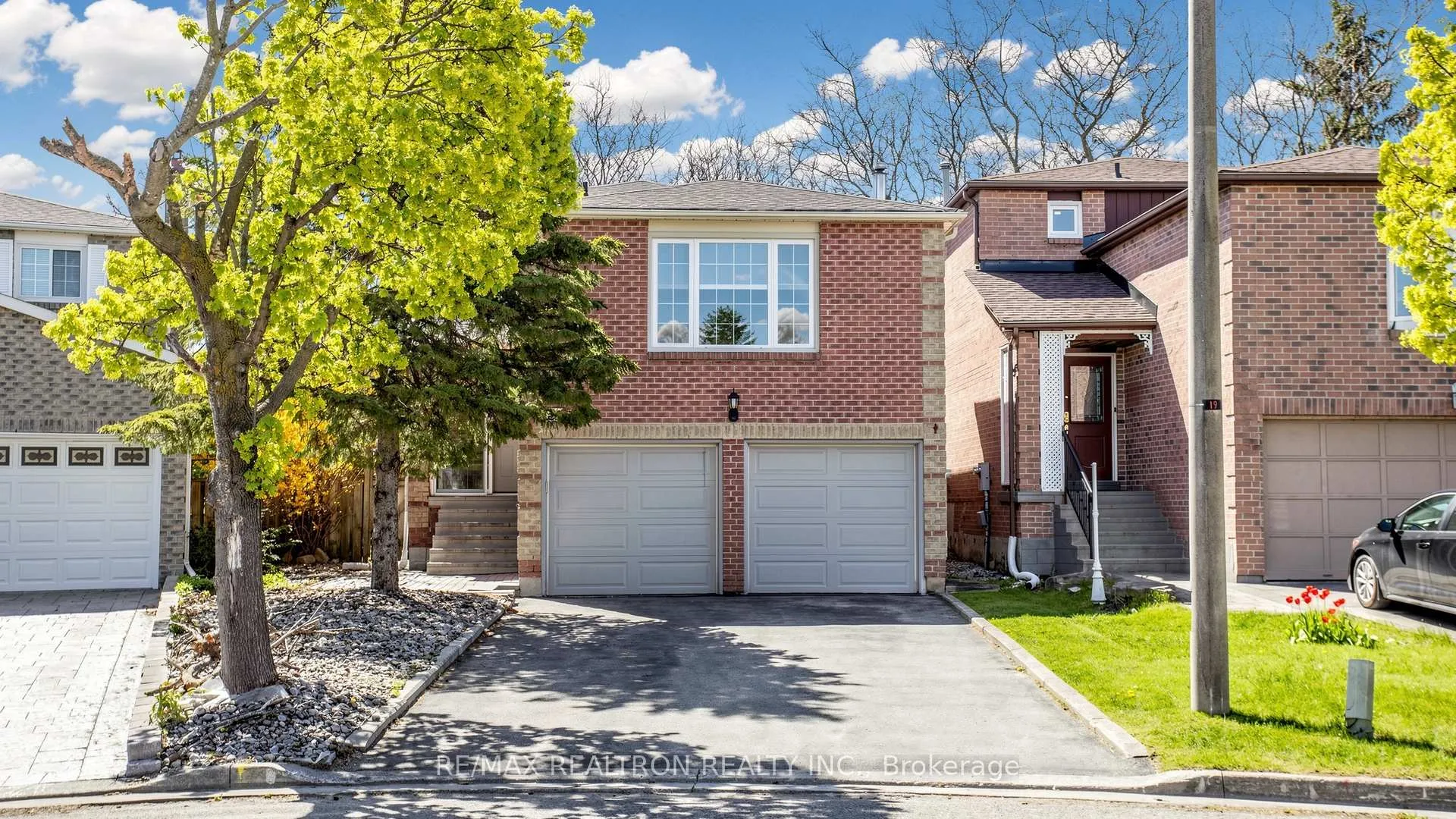 Photo 1 of 21 Rainsford Road, Markham, Raymerville — HOMEH